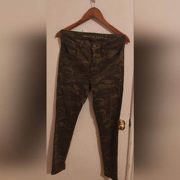 American Eagle Camo Jegging - Picture 2 of 4
